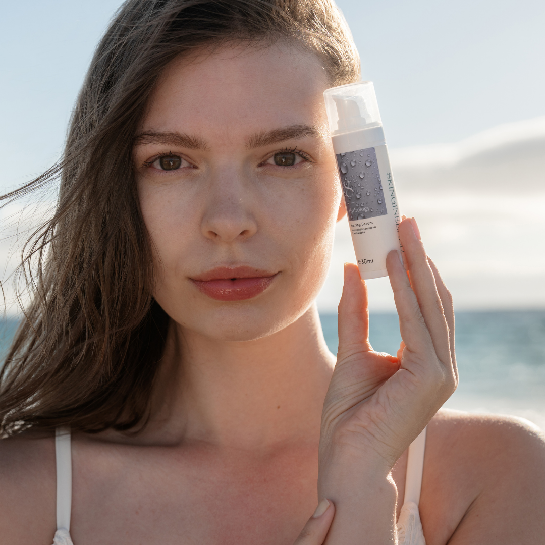 Perfekt für die Morgenroutine: Schützt die Haut mit Superoxid Dismutase und innovativer Booster-Technologie den ganzen Tag